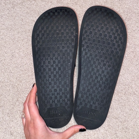 Hugo Boss slides - Picture 3 of 3
